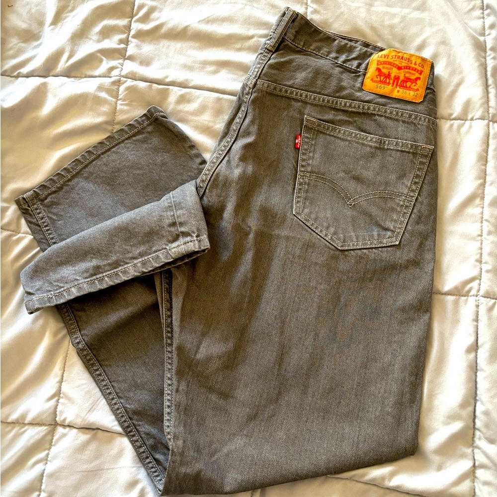 Levi's 569 Gray Straight leg Jeans with Classic Style